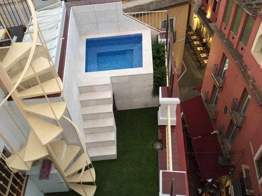 Atico Con Piscina Junto Catedral De Sevilla Dış mekan fotoğraf