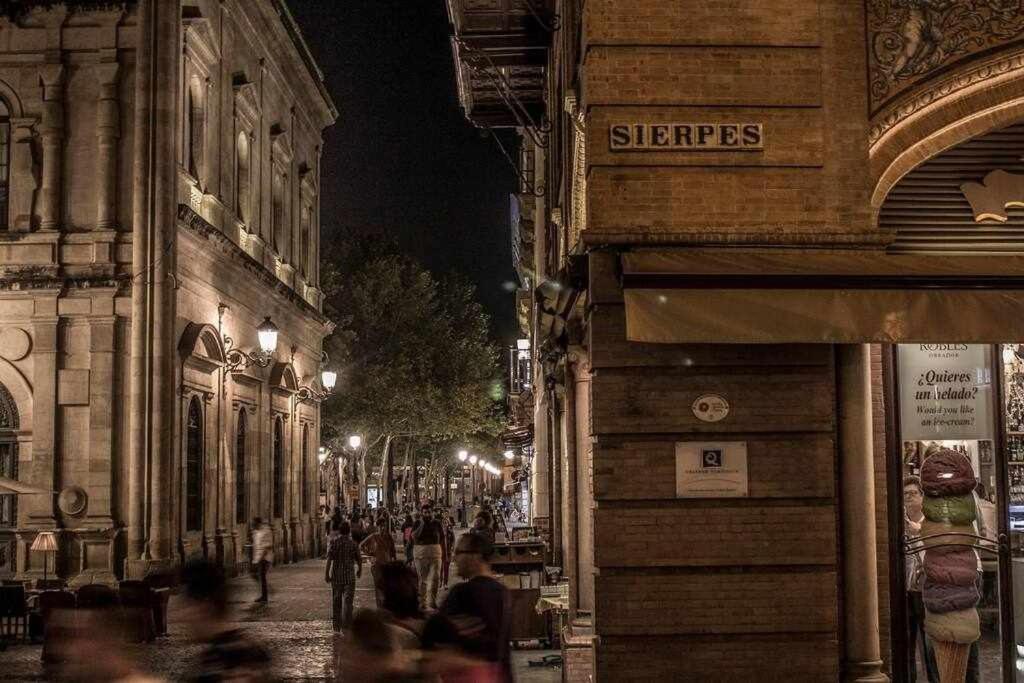 Atico Con Piscina Junto Catedral De Sevilla Dış mekan fotoğraf