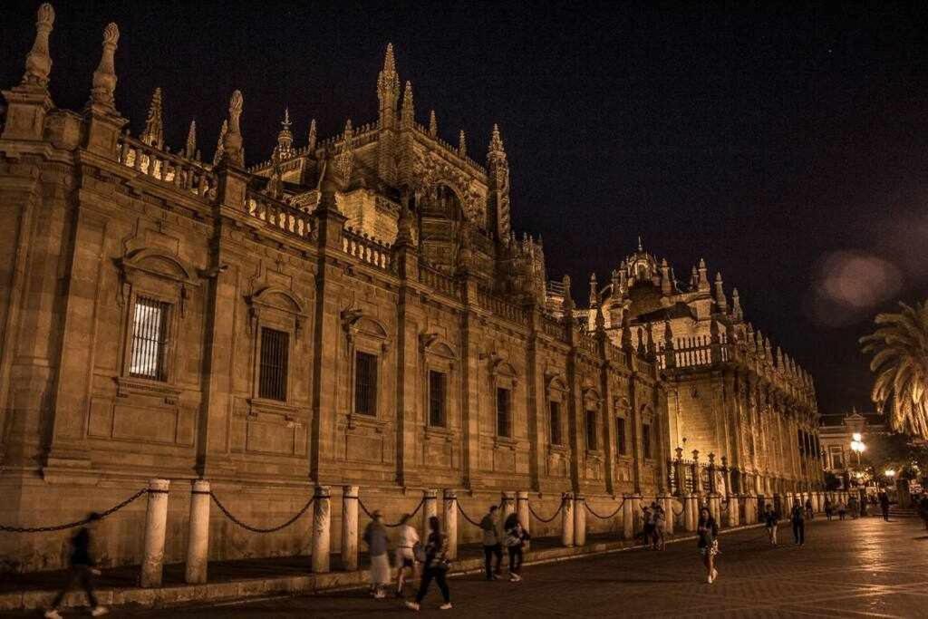 Atico Con Piscina Junto Catedral De Sevilla Dış mekan fotoğraf