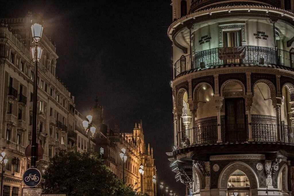 Atico Con Piscina Junto Catedral De Sevilla Dış mekan fotoğraf