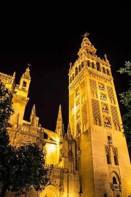 Atico Con Piscina Junto Catedral De Sevilla Dış mekan fotoğraf