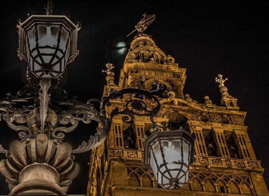 Atico Con Piscina Junto Catedral De Sevilla Dış mekan fotoğraf